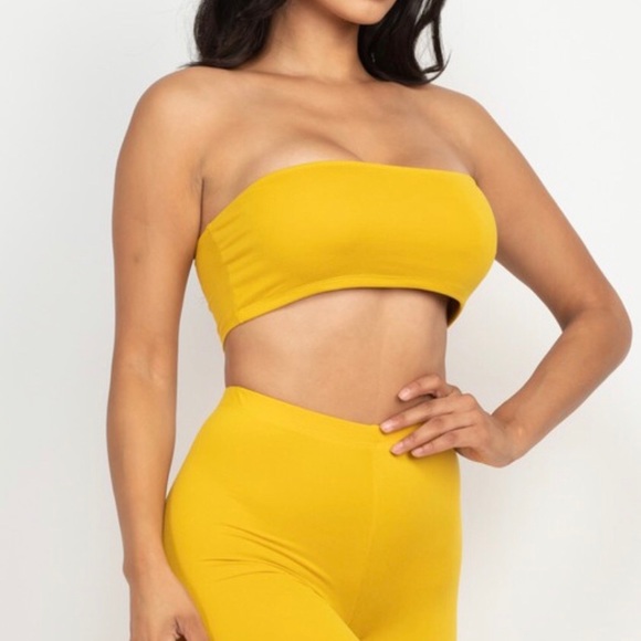 🆕 ↙️ Cropped Tube Top & Biker Short Set - Picture 3 of 4